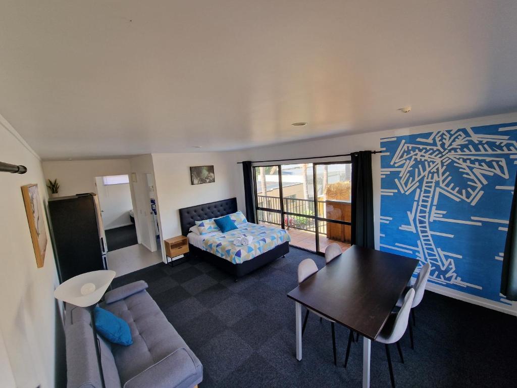 Palm Tree Apartments & backpackers - Resim 7