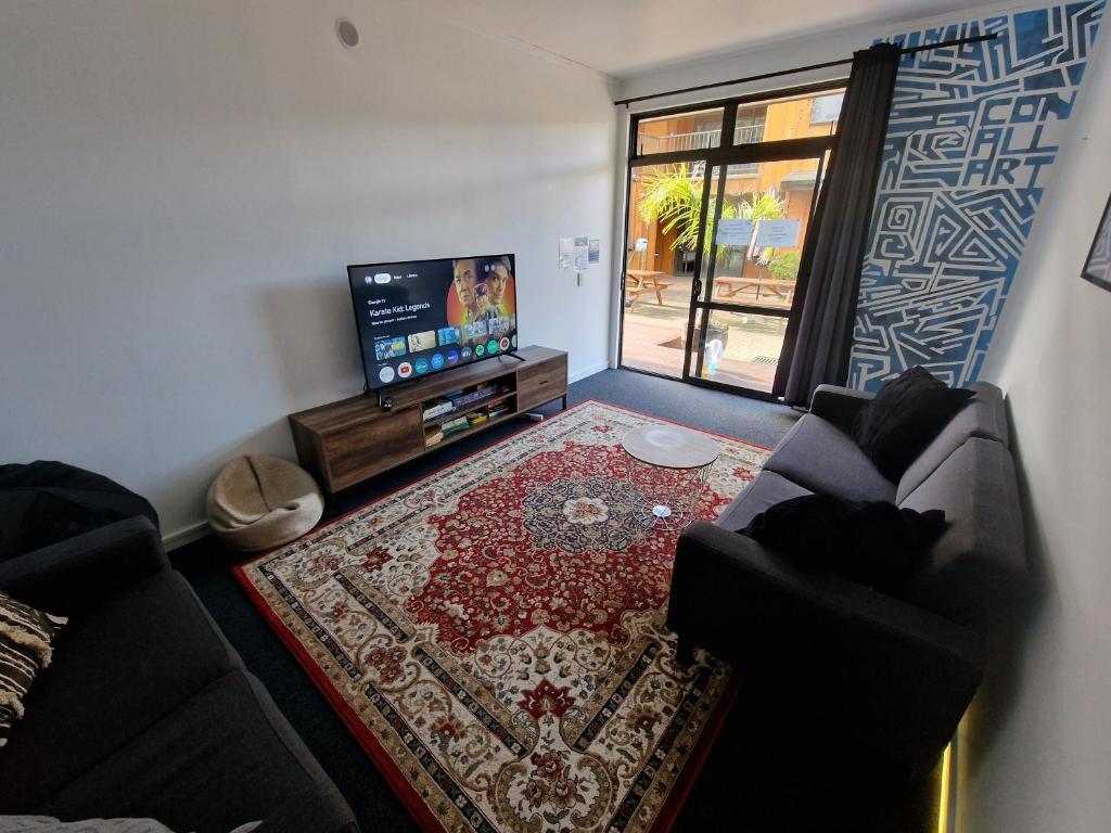 Palm Tree Apartments & backpackers - Resim 39