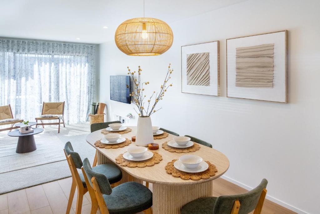 Zen Retreat Stylish 2BR Townhouse and Free Parking - Resim 5