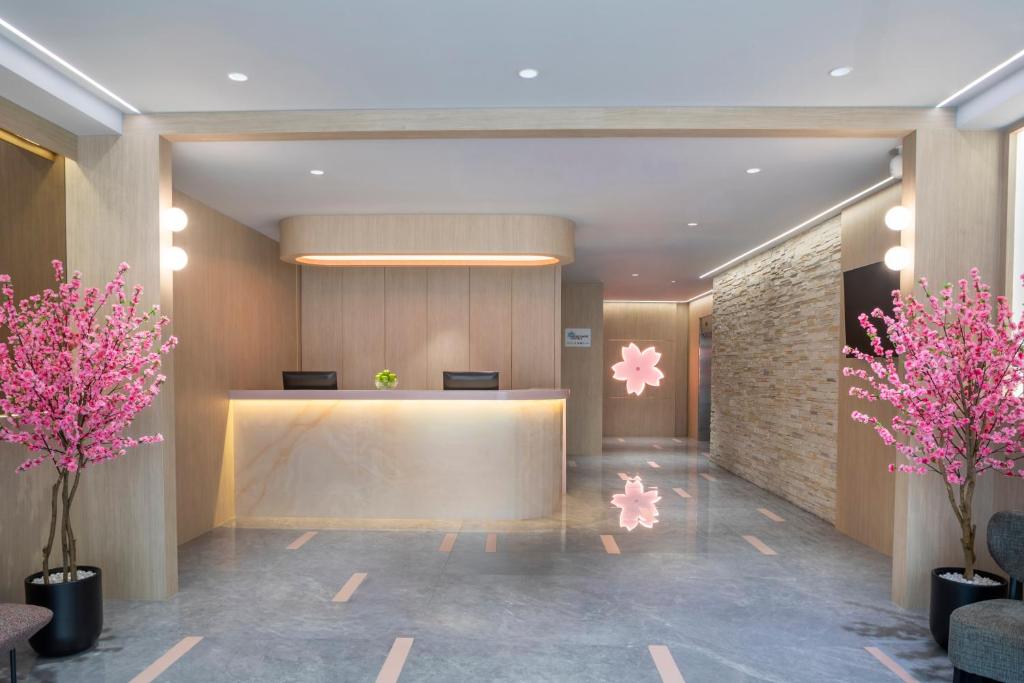 Khu vực sảnh/lễ tân tại Hotel Sakura by Venue