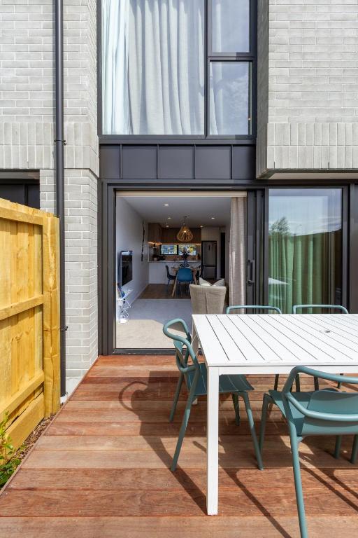 Kiwiana Gem Stylish Stay with Parking - Resim 4