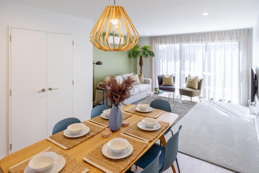 Kiwiana Gem Stylish Stay with Parking - Resim 10