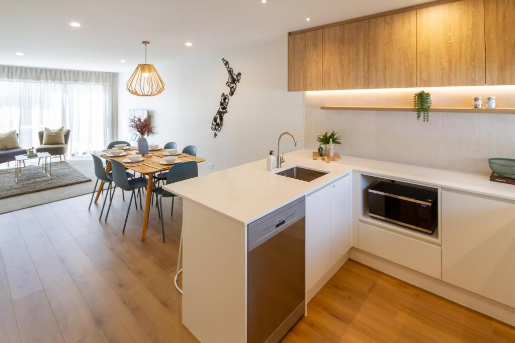 Kiwiana Gem Stylish Stay with Parking - Resim 12