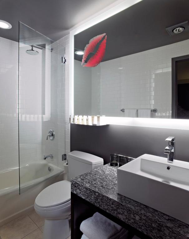 Koupelna v ubytování Acme Hotel Company Chicago
