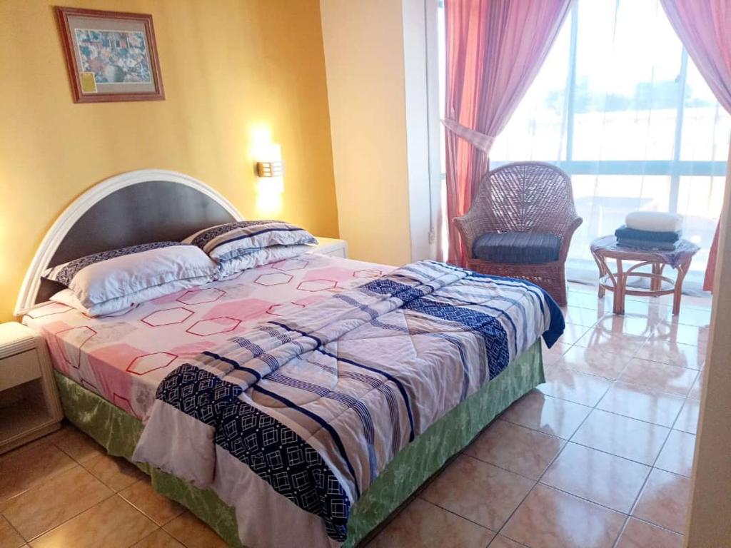 Postel nebo postele na pokoji v ubytování Costa Mahkota Two Bedroom MuslimOnly