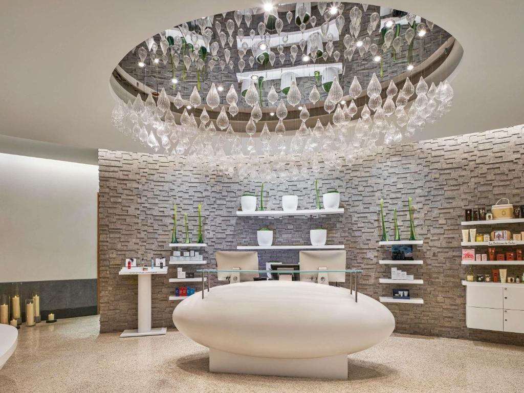 Фотография из галереи Sofitel Dubai Downtown в Дубае