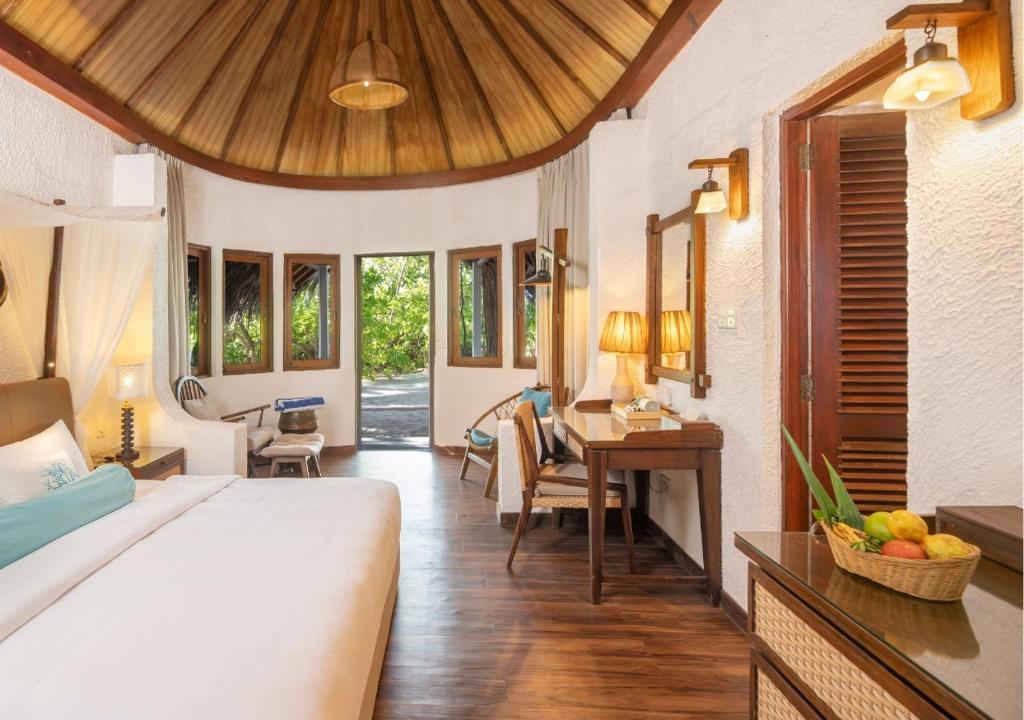 Makunudu Island- An Intimate Hideaway - 11