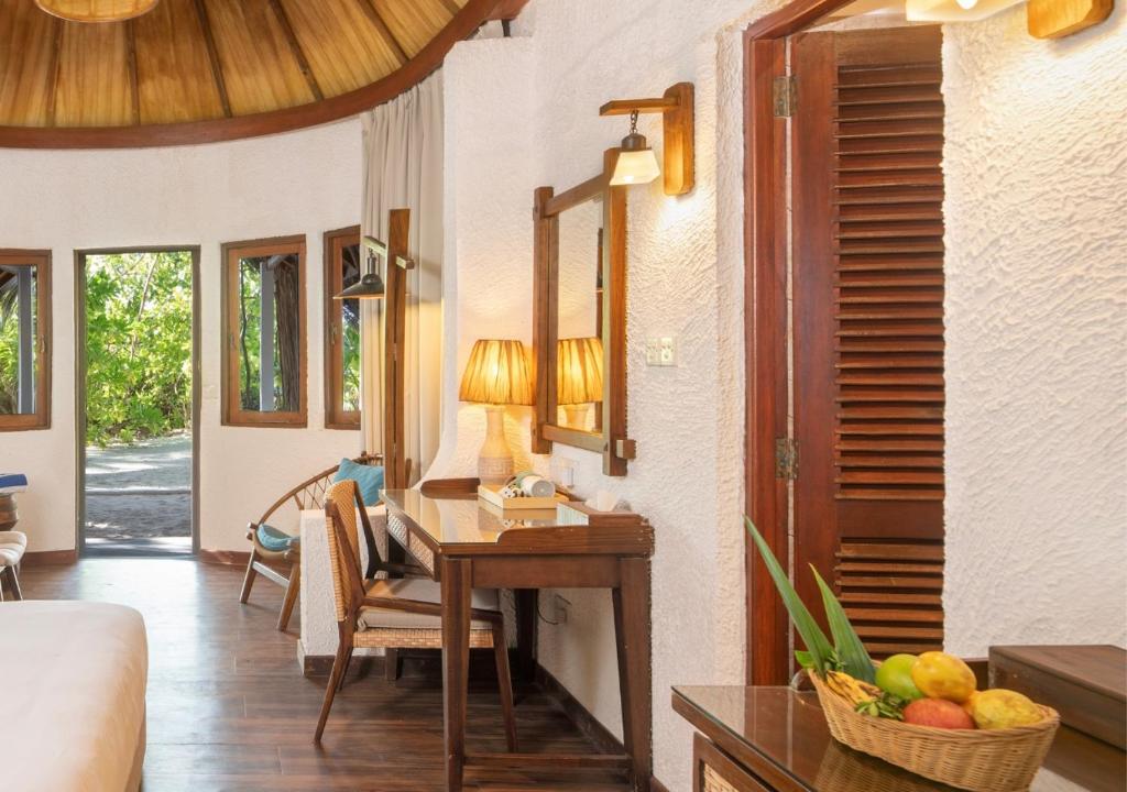 Makunudu Island- An Intimate Hideaway - 8