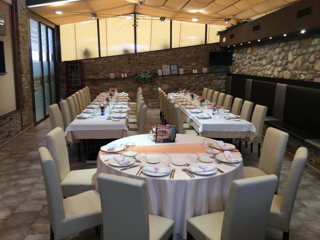 Restaurace v ubytování Hotel Calzada