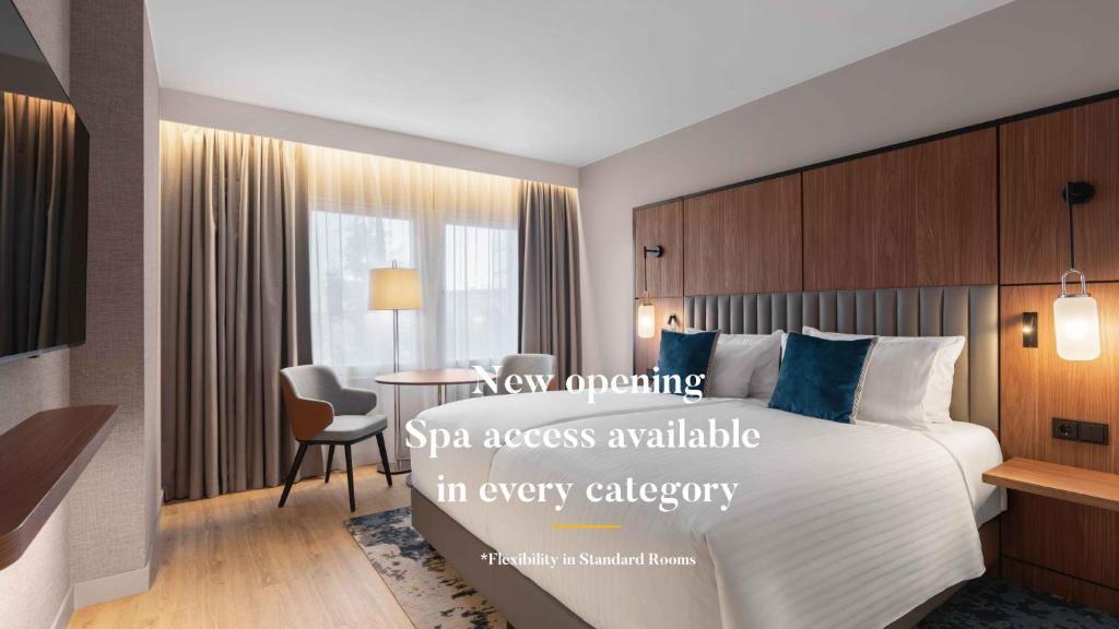 
Standard King Room with Free Spa Access
