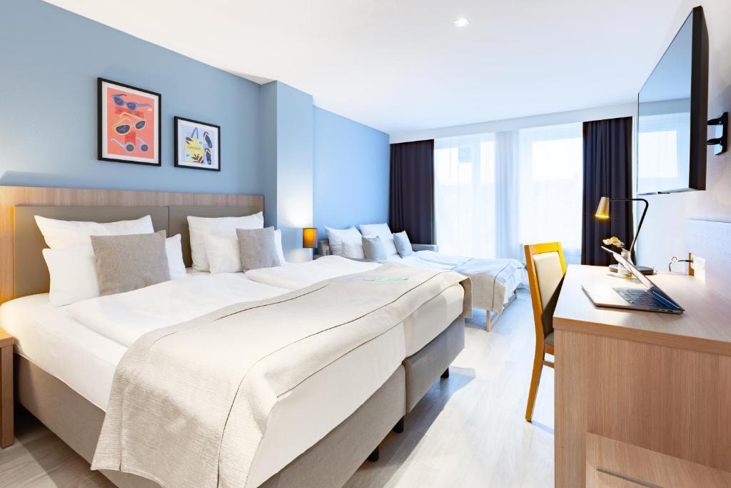 
Premium King Room with Sofa Bed
