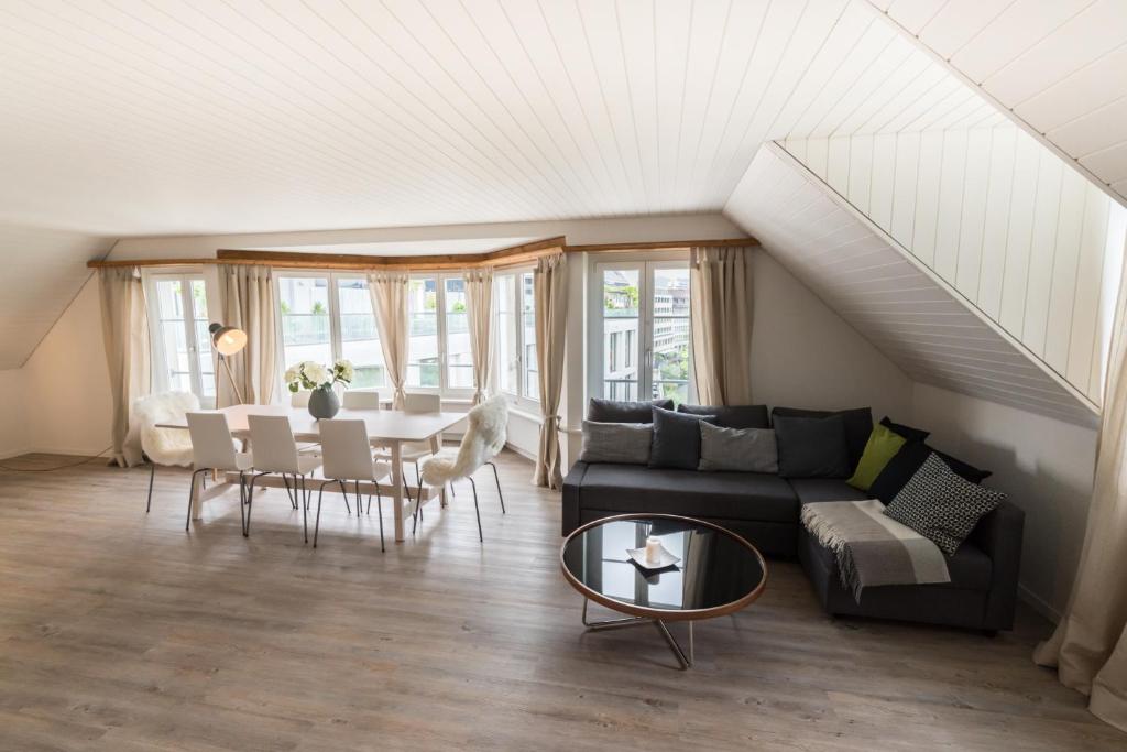 Löwenplatz Apartment near Station by Airhome - Resim 4