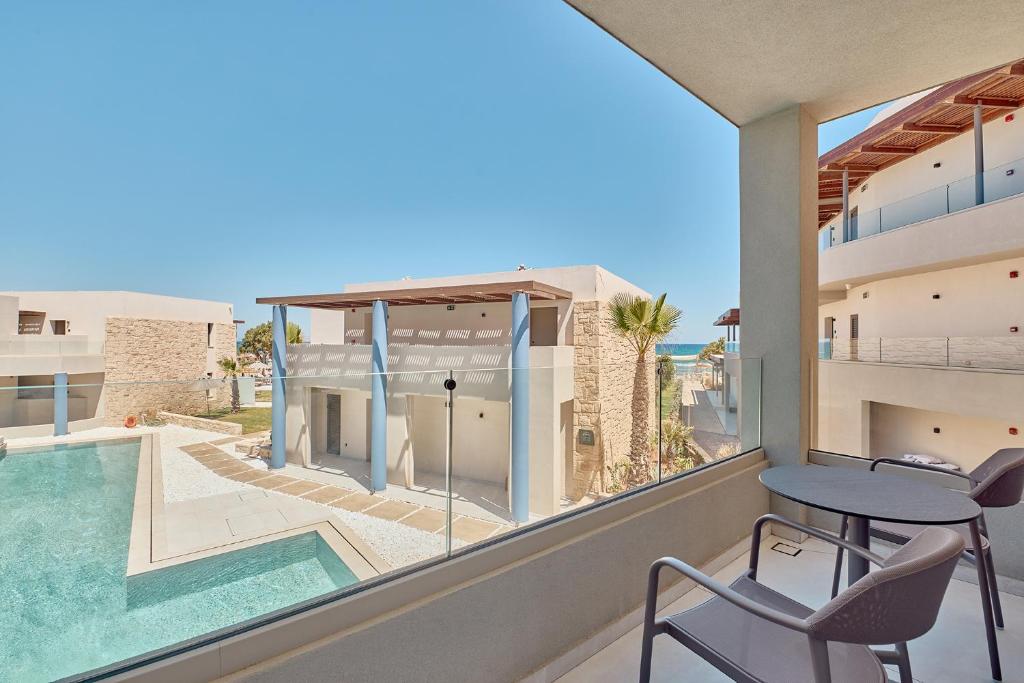 Paralos Kosta Alímia - 4