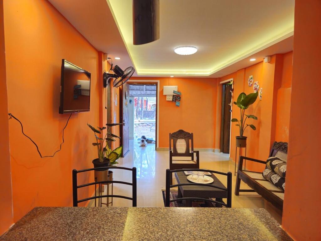 Μια τηλεόραση ή/και κέντρο ψυχαγωγίας στο Homestay at Agonda by the backwaters