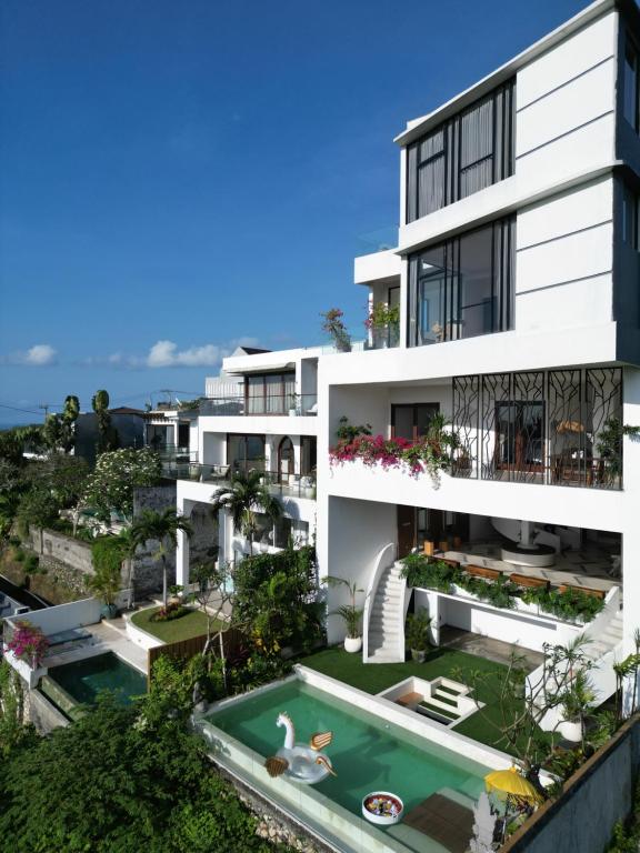 Πισίνα στο ή κοντά στο Villa Cliffo by Premier Hospitality Asia