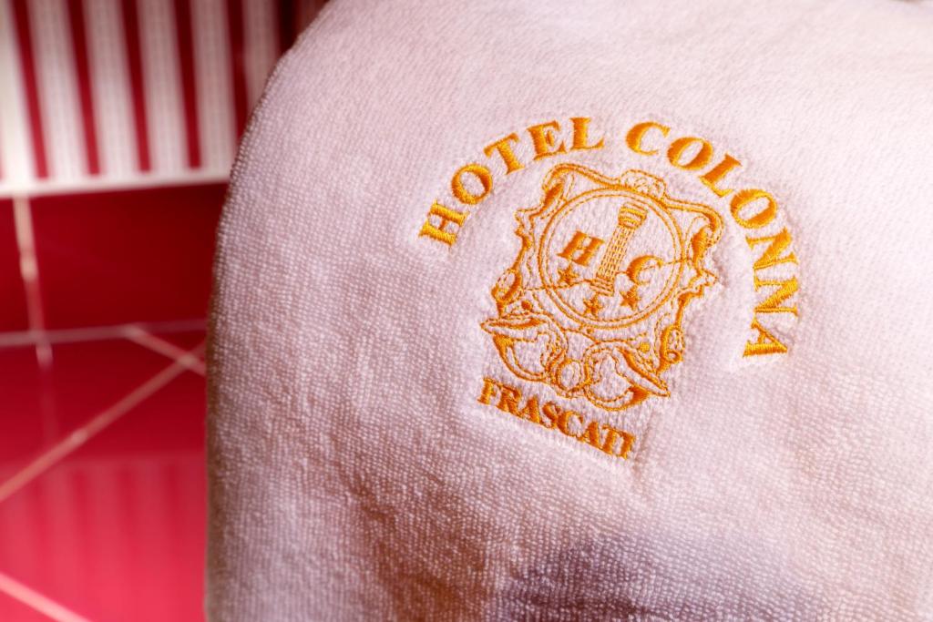 Certifikát, hodnocení, plakát nebo jiný dokument vystavený v ubytování Colonna Hotel