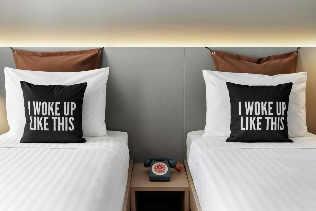 Moxy Alfragide Lisboa: guest room