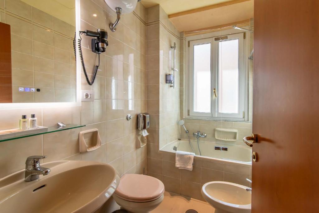 Hotel Tritone - Resim 27