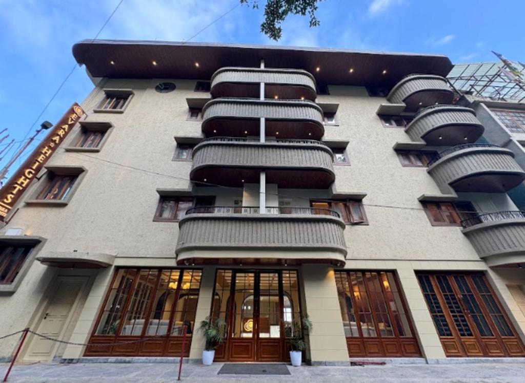 Clădirea în care este situat/ăhotelul