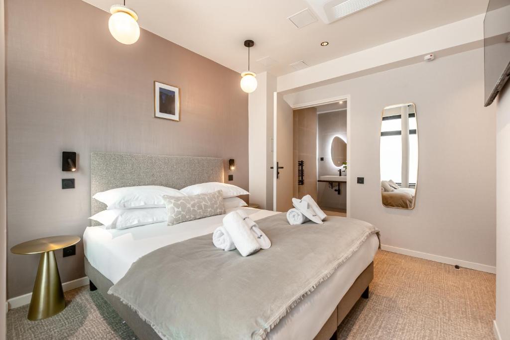 Le White by Sweett - Resim 13