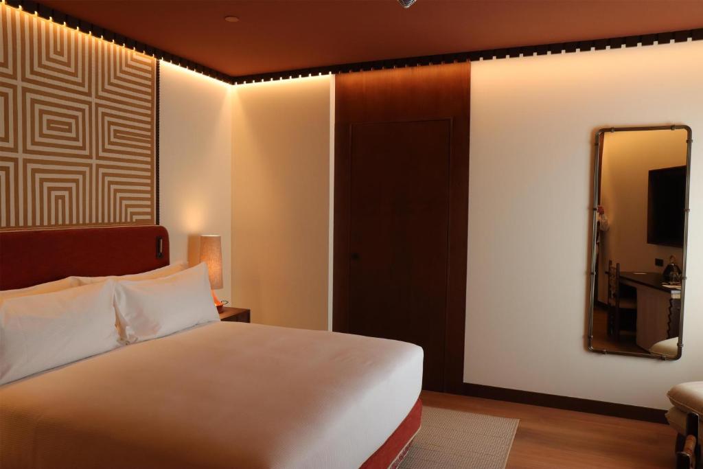 Palacio De Godoy Caceres, Curio Collection By Hilton - 5