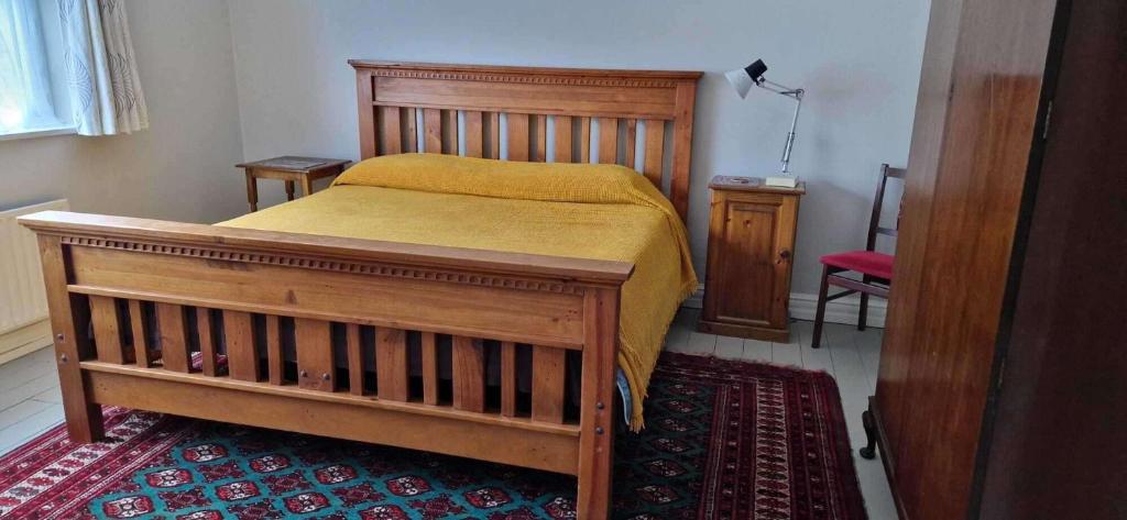 Postel nebo postele na pokoji v ubytování House - Sleeps 10 - Parking - 40 Mins to Dublin