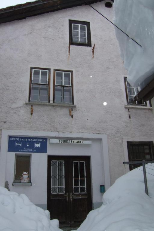 Gasthaus Pension zum Turm v zimě