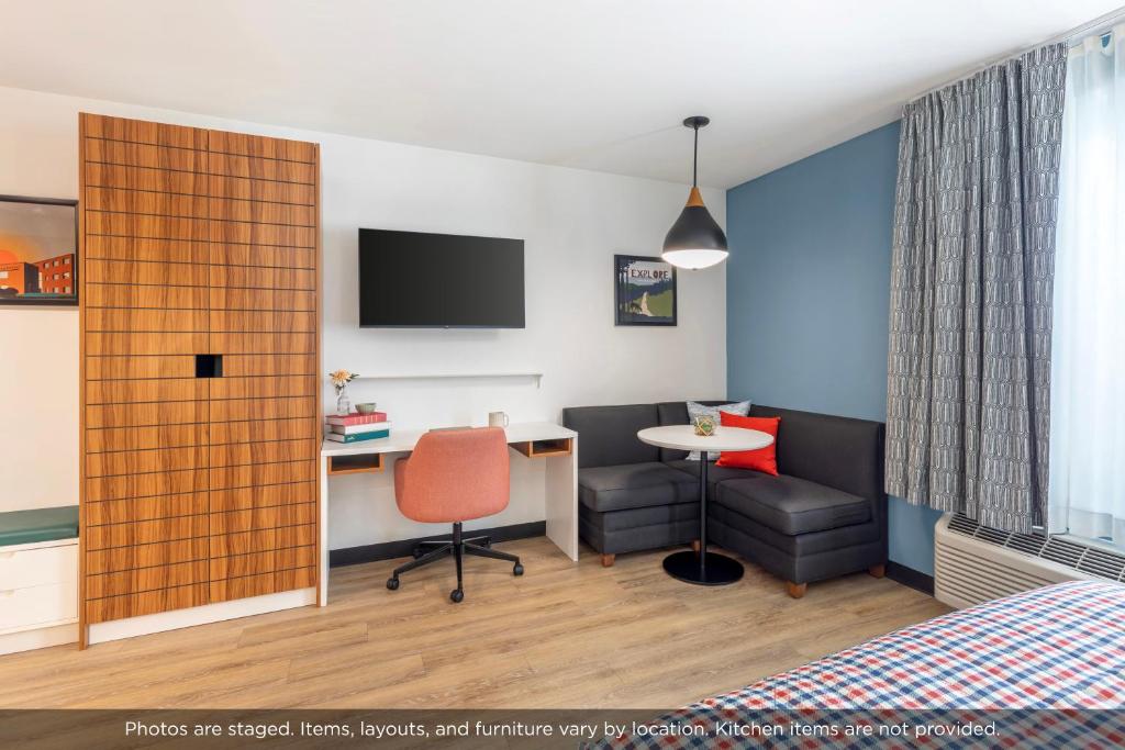 Uptown Suites Extended Stay Nashville TN - Smyrna photo