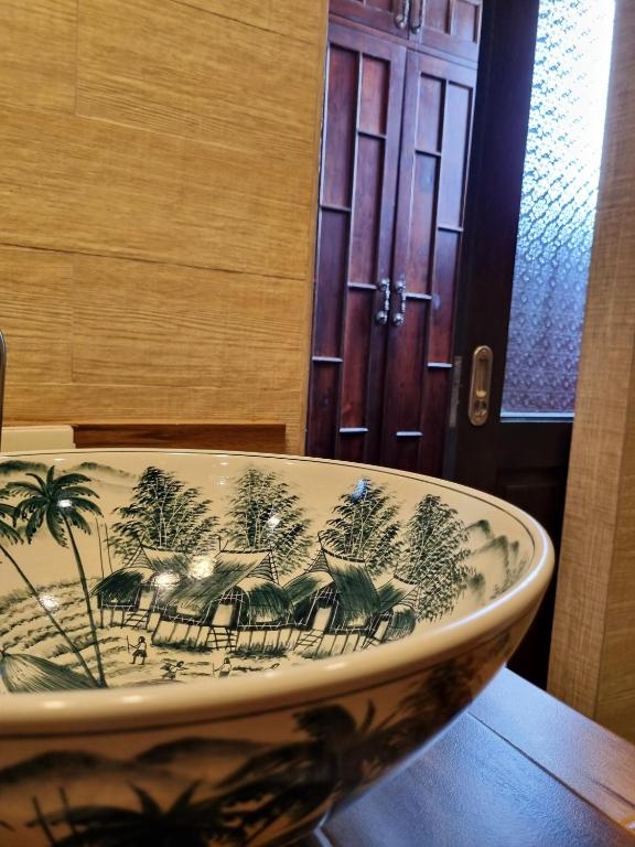 Focal Local Bed & Breakfast - 11