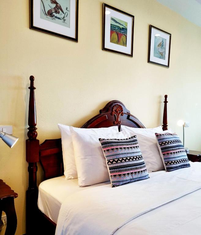 Focal Local Bed & Breakfast - 19