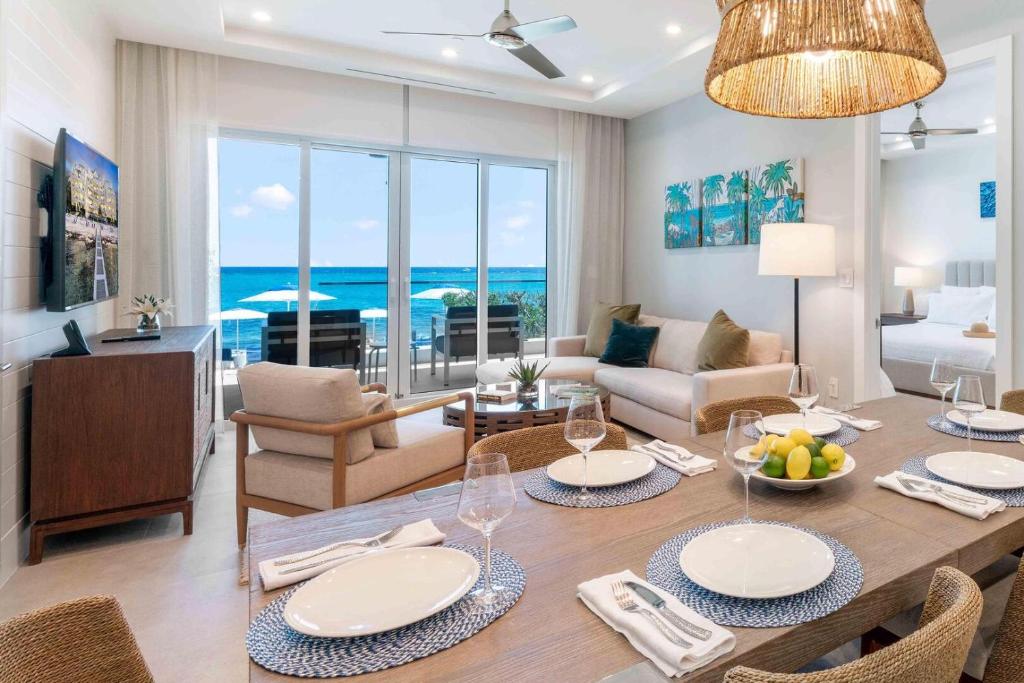 Posezení v ubytování Rum Point Resort 106