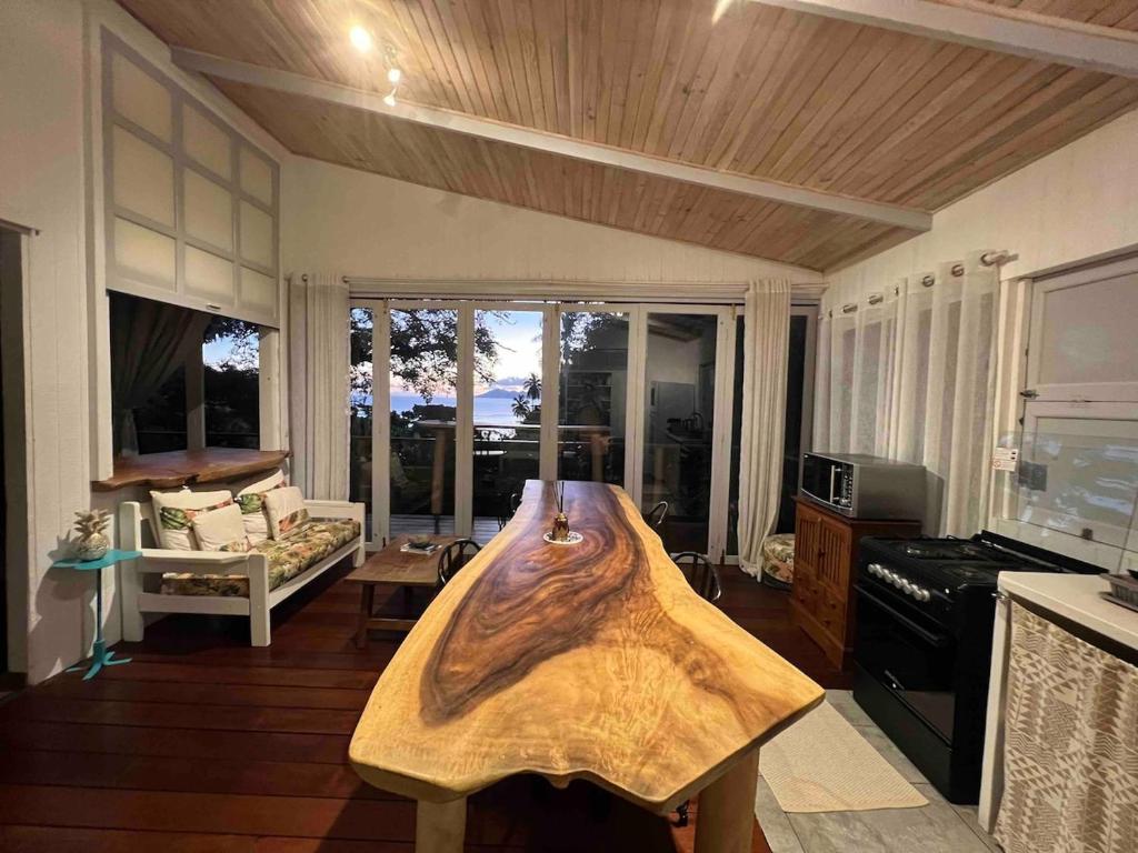 Charming bungalow with sea view facing Marina Taina - photo 10 - Tahiti, Polynésie