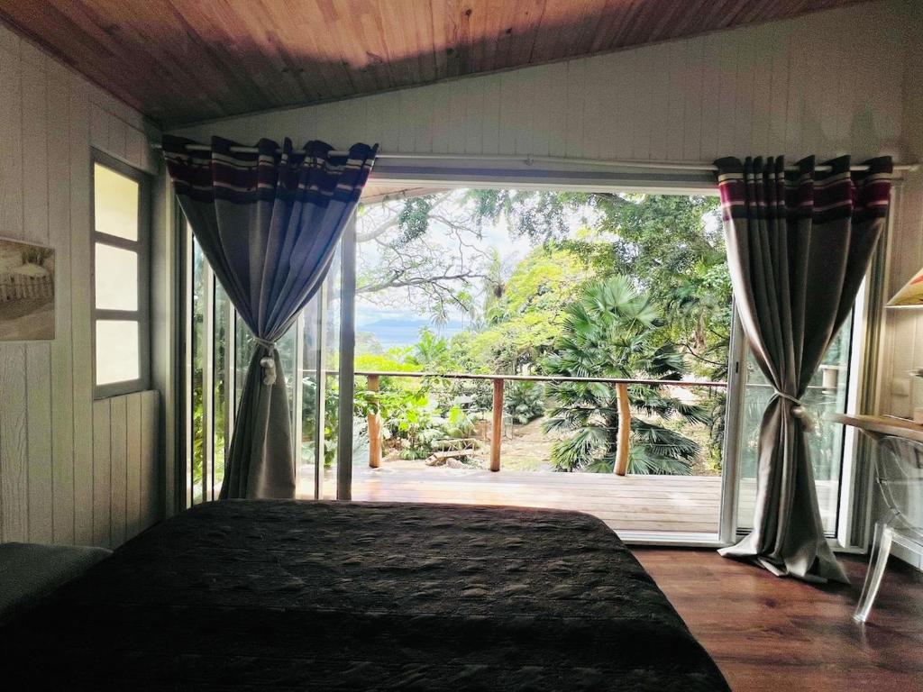 Charming bungalow with sea view facing Marina Taina - photo 7 - Tahiti, Polynésie