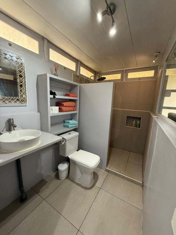 Charming bungalow with sea view facing Marina Taina - photo 3 - Tahiti, Polynésie