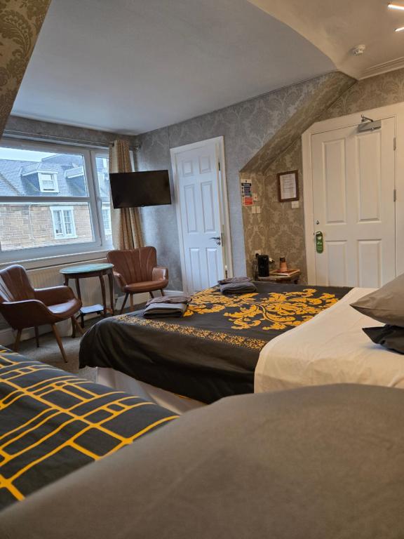 IVY- Braveheart Guest House - 