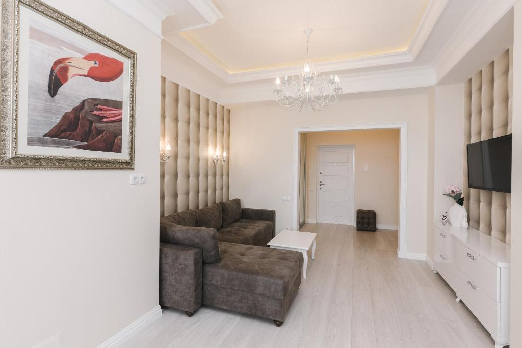 The Base Apartments - Deluxe Apartment