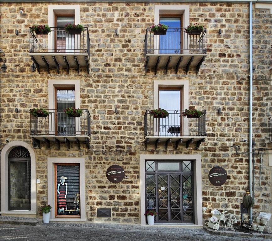 The building in which a vendégházakat is located