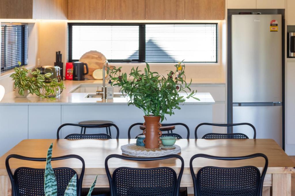 Walk In, Unwind & Feel Right at Home - Resim 13