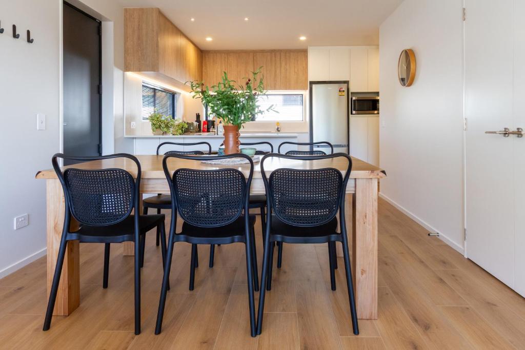 Walk In, Unwind & Feel Right at Home - Resim 19