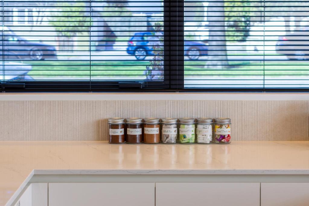 Walk In, Unwind & Feel Right at Home - Resim 23