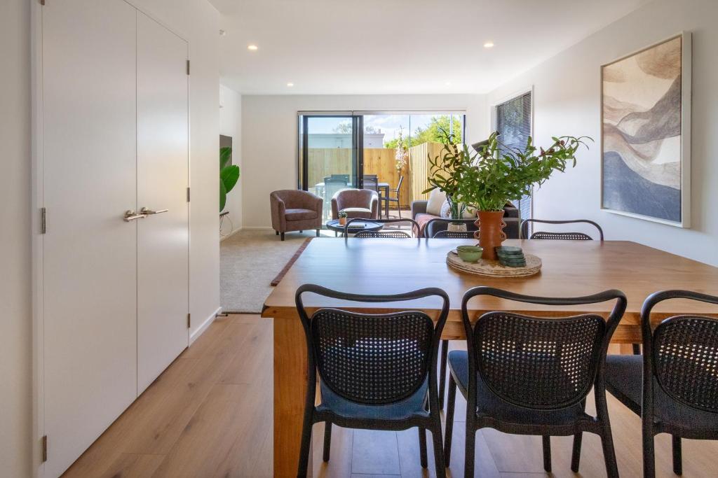 Walk In, Unwind & Feel Right at Home - Resim 34