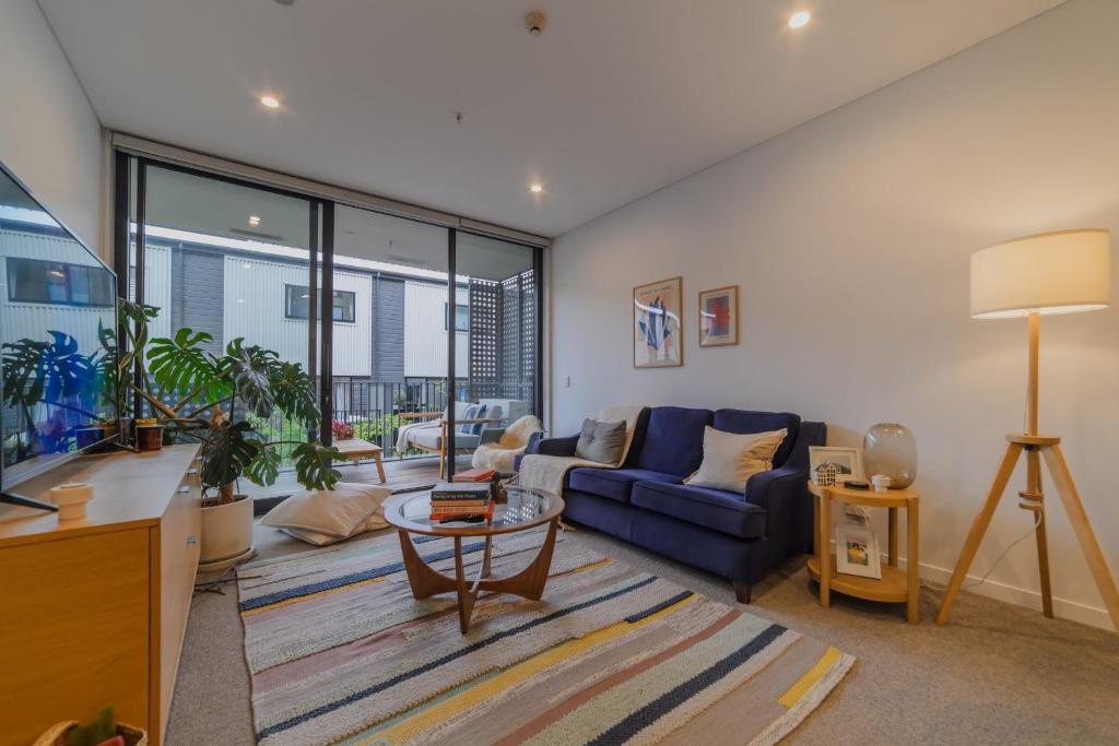 2BR City Escape on Welles Street - Resim 10