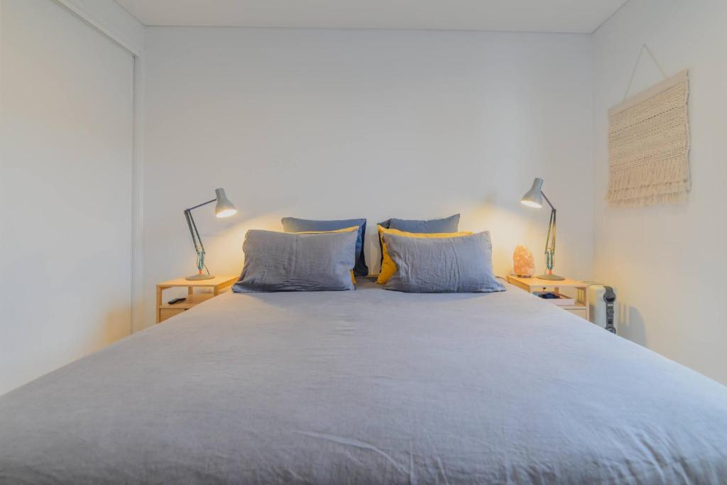 2BR City Escape on Welles Street - Resim 17