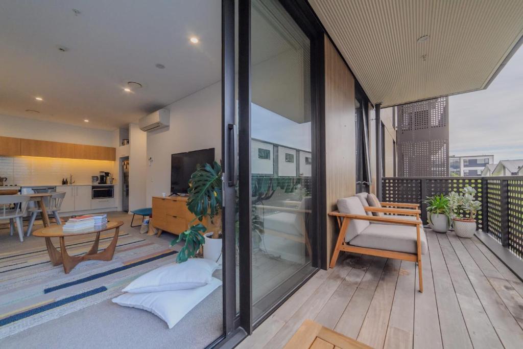 2BR City Escape on Welles Street - Resim 34