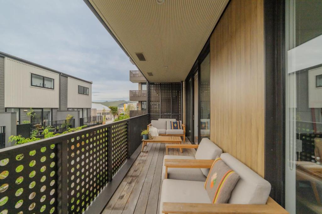 2BR City Escape on Welles Street - Resim 36