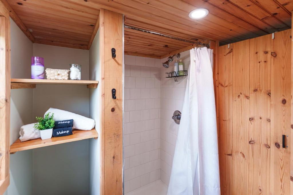 Summer Tiny House photo