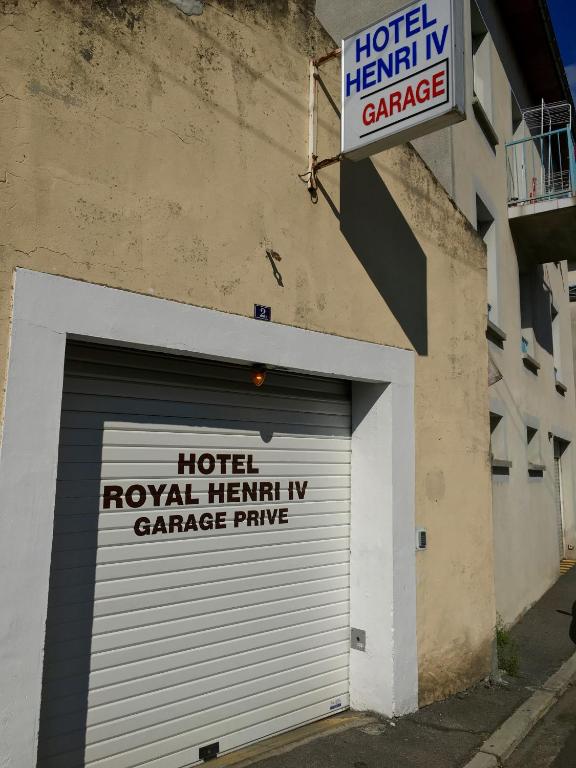 Certifikát, hodnocení, plakát nebo jiný dokument vystavený v ubytování Hôtel Henri IV