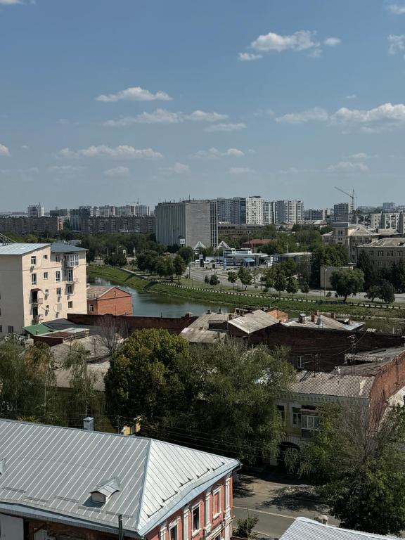 v tsentre Kharkova dvukhurovnevaia Apartment photo 6