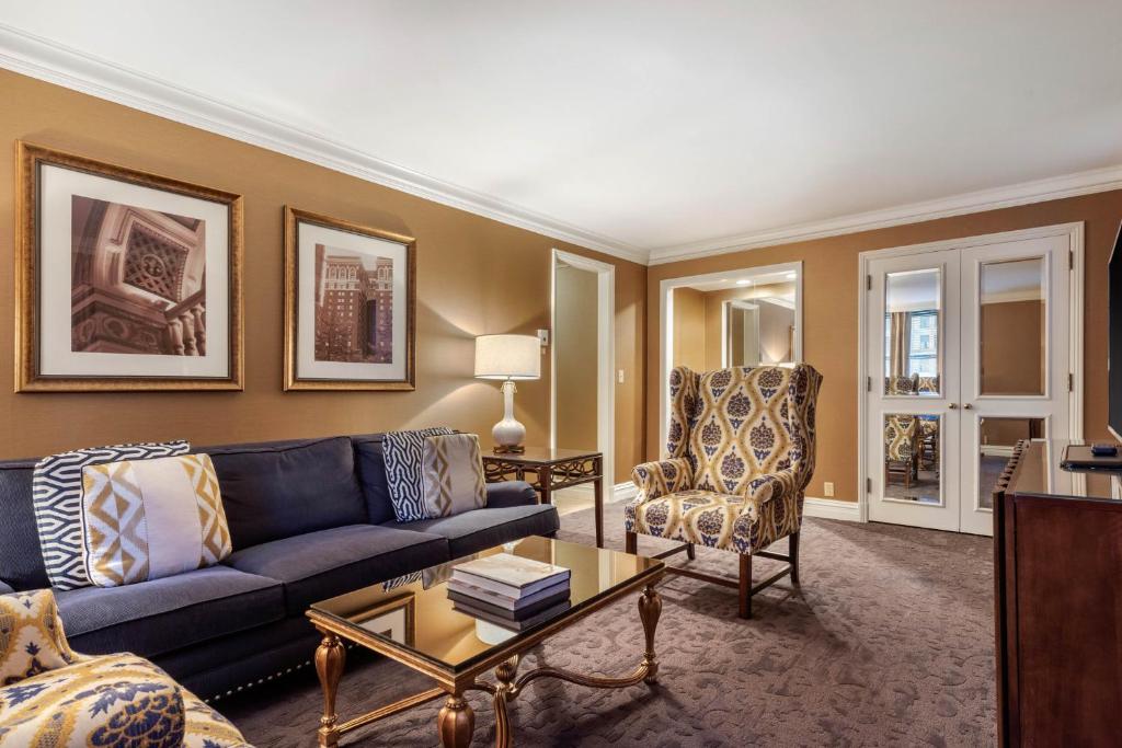Omni William Penn Hotel photo