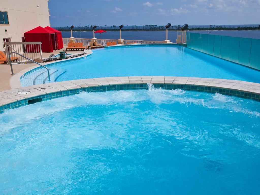 Der Swimmingpool an oder in der Nähe von Golden Nugget Biloxi